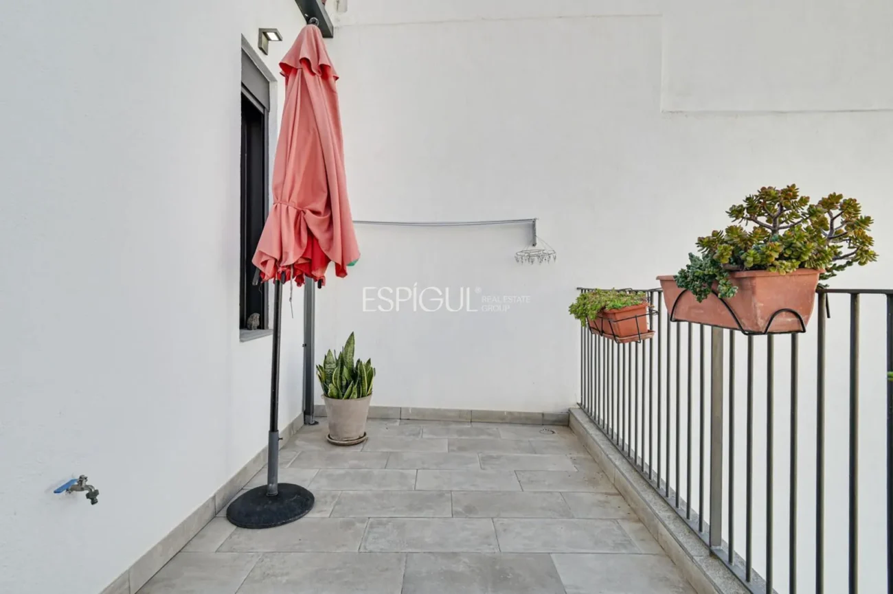 Casa amb piscina i plaça d’aparcament al centre de Mataró