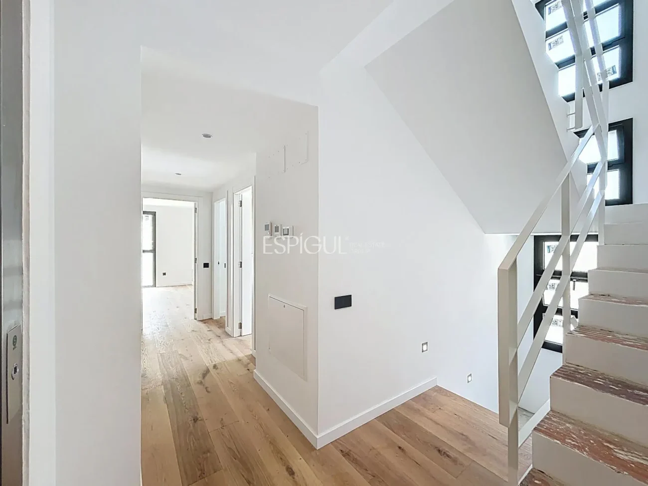 Neubauhaus im Zentrum von Arenys de Munt mit Terrasse, Aufzug und hochwertiger Ausstattung