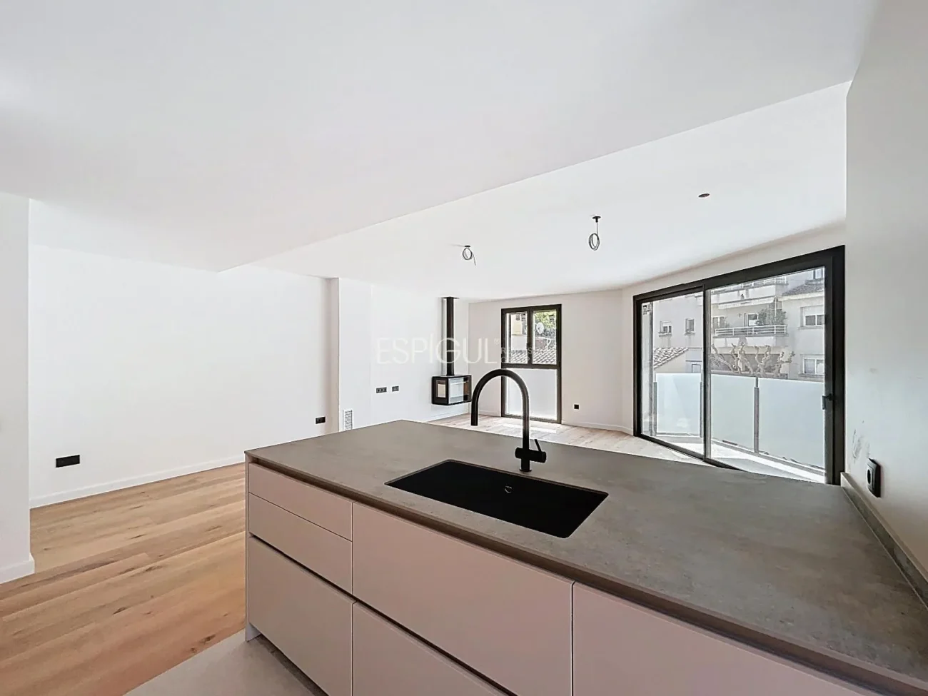 Neubauhaus im Zentrum von Arenys de Munt mit Terrasse, Aufzug und hochwertiger Ausstattung