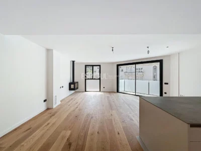 Neubauhaus im Zentrum von Arenys de Munt mit Terrasse, Aufzug und hochwertiger Ausstattung