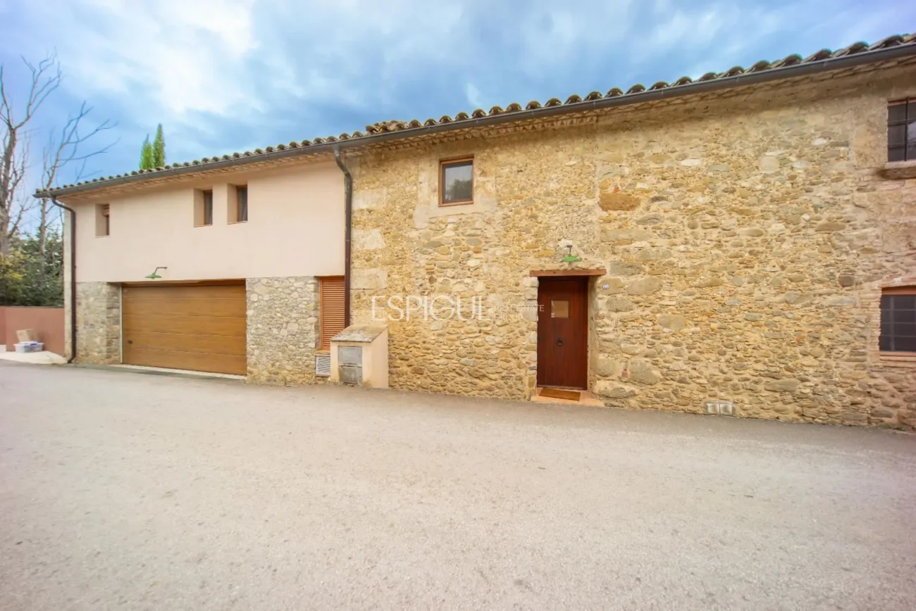 Casa de pueblo en Palol de Revardit