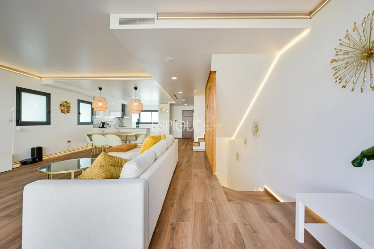 Casa pareada de obra nueva con vistas al mar en Montgat