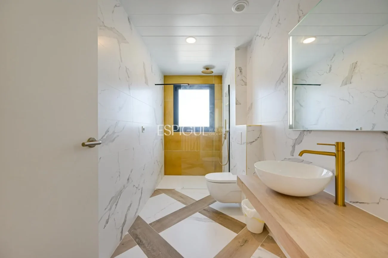 Casa pareada de obra nueva con vistas al mar en Montgat