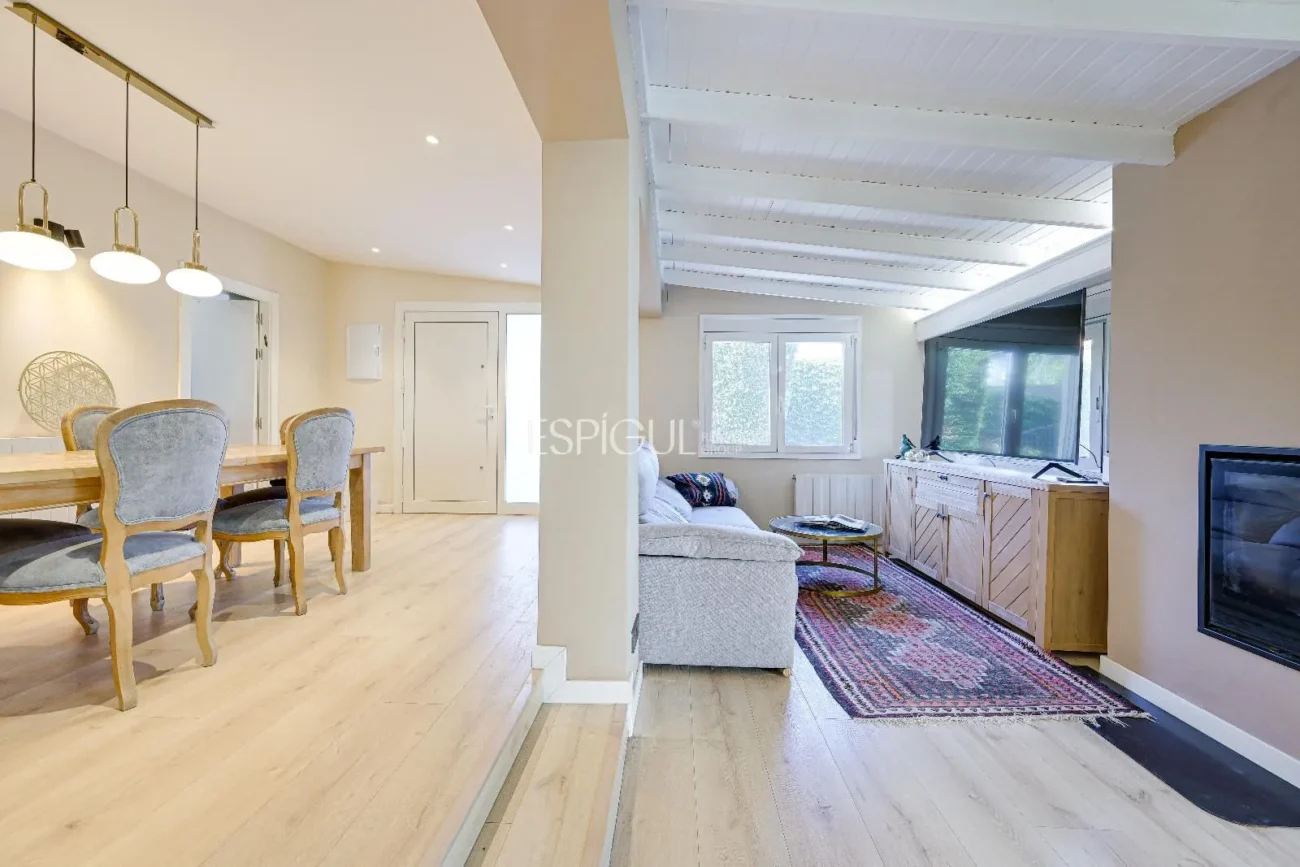 Casa unifamiliar con piscina en Mirasol, Sant Cugat del Vallès