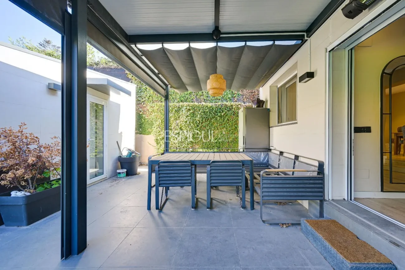 Casa unifamiliar con piscina en Mirasol, Sant Cugat del Vallès