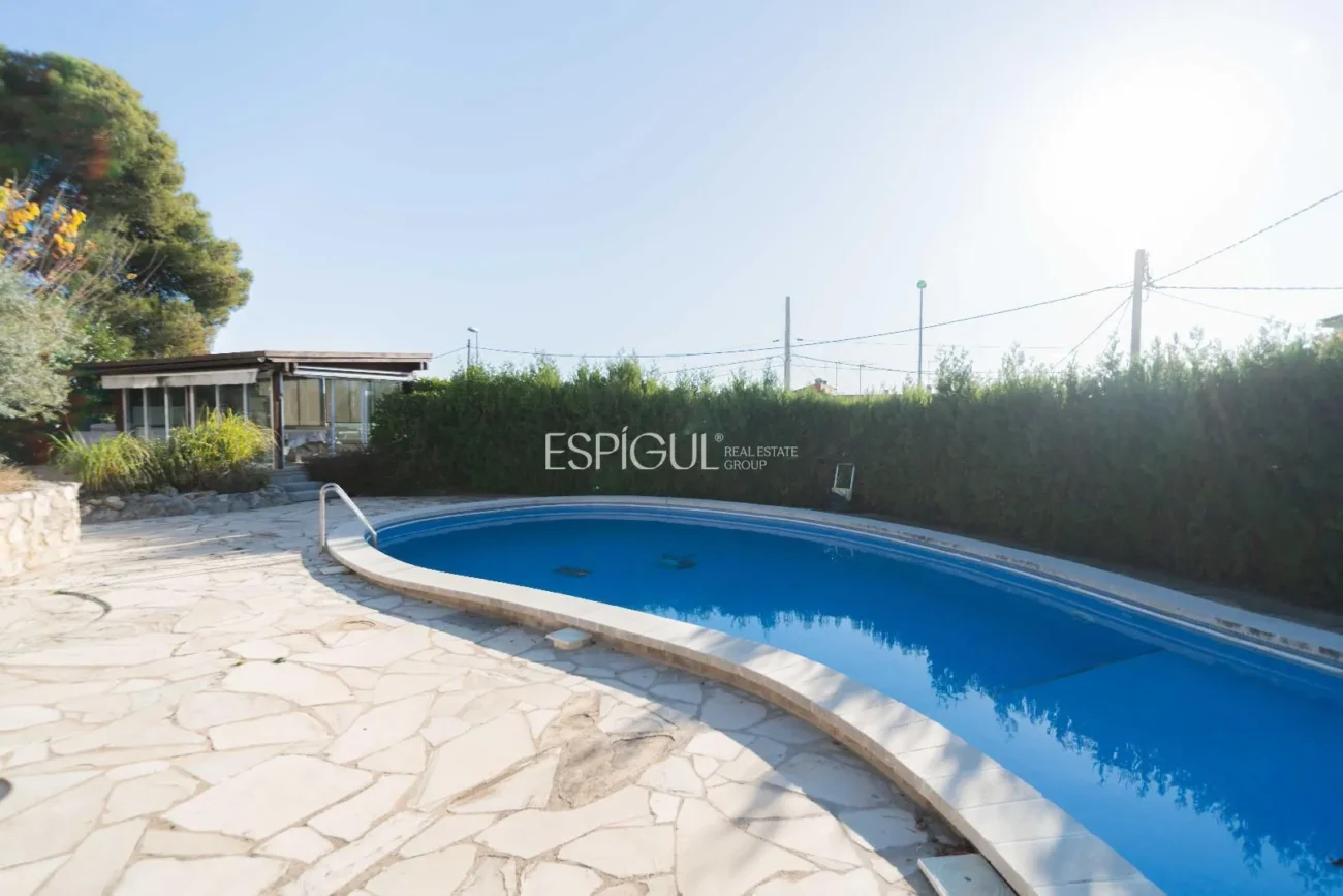 Casa Unifamiliar de 339 m² en Zona Tranquila de Banyoles