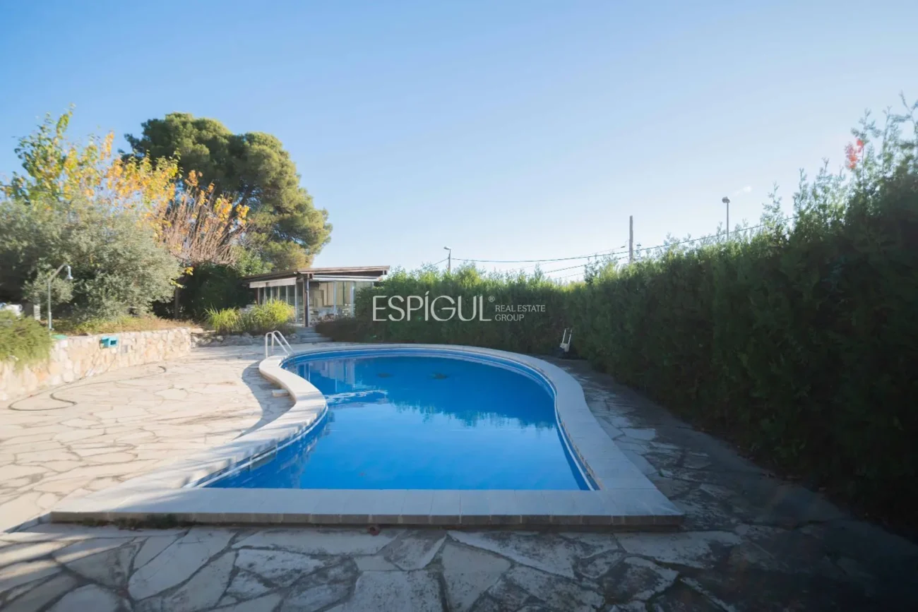 Casa Unifamiliar de 339 m² en Zona Tranquila de Banyoles