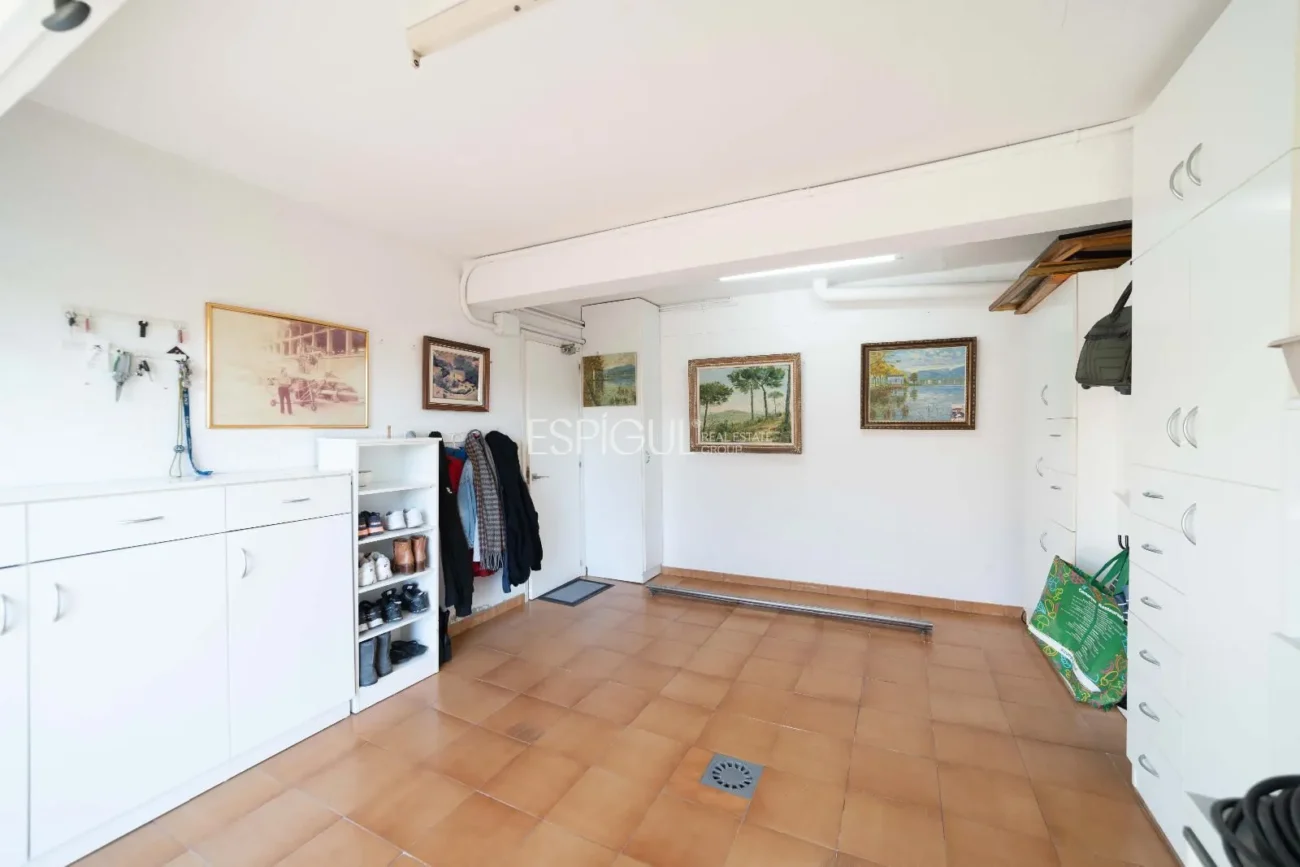 Casa Unifamiliar de 339 m² en Zona Tranquila de Banyoles