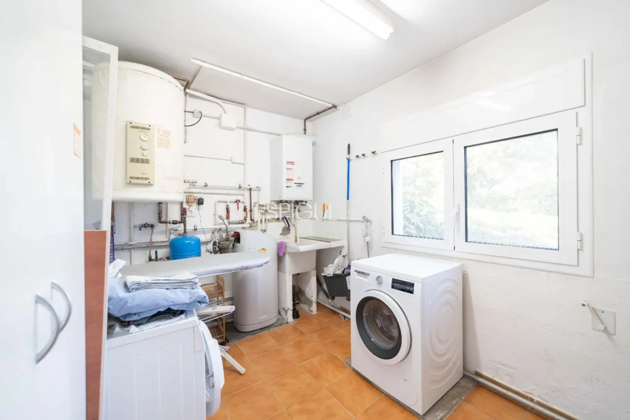 Casa Unifamiliar de 339 m² en Zona Tranquila de Banyoles