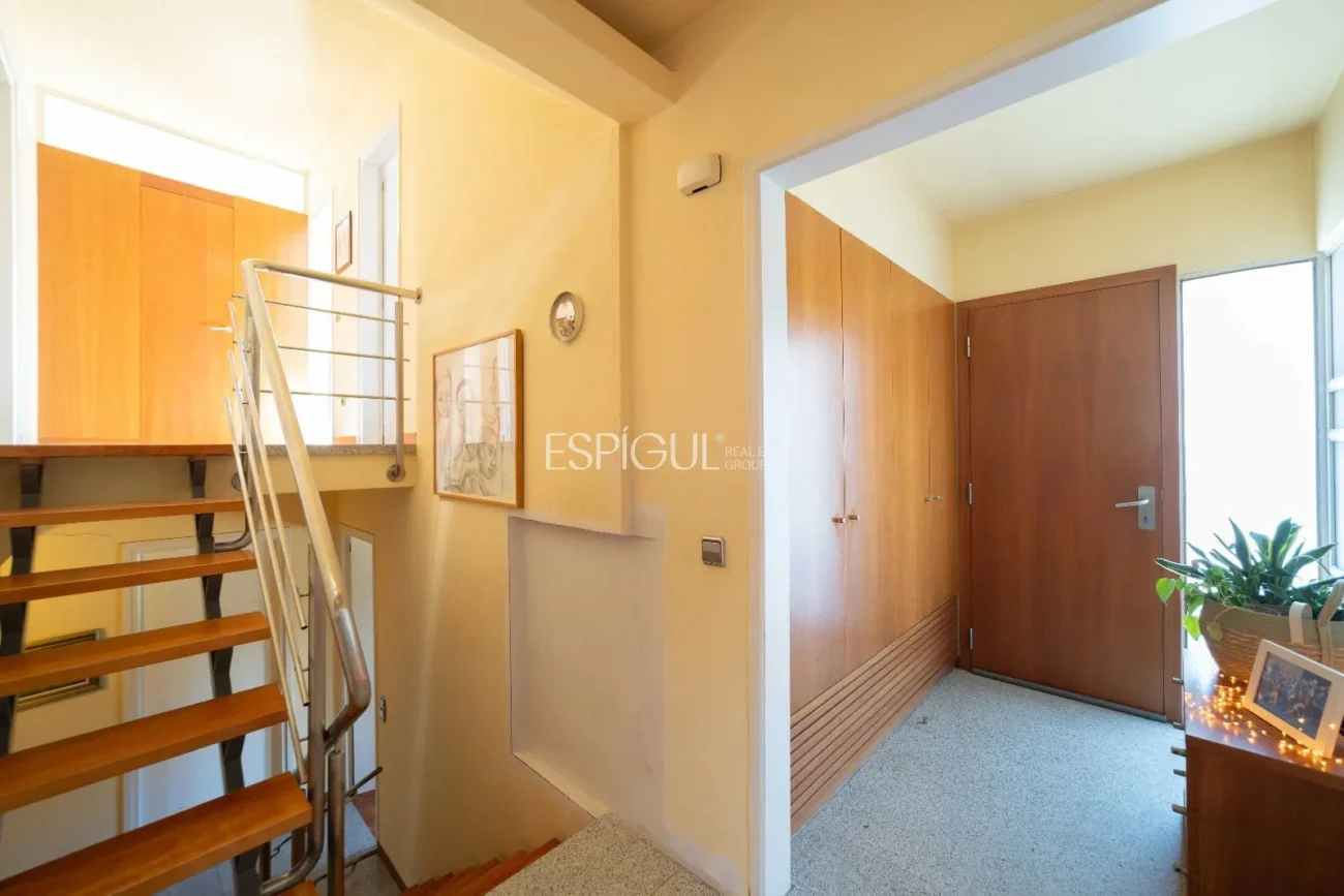 Casa Unifamiliar de 339 m² en Zona Tranquila de Banyoles