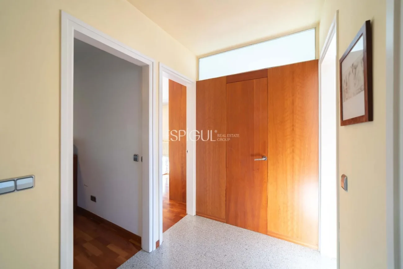 Casa Unifamiliar de 339 m² en Zona Tranquila de Banyoles