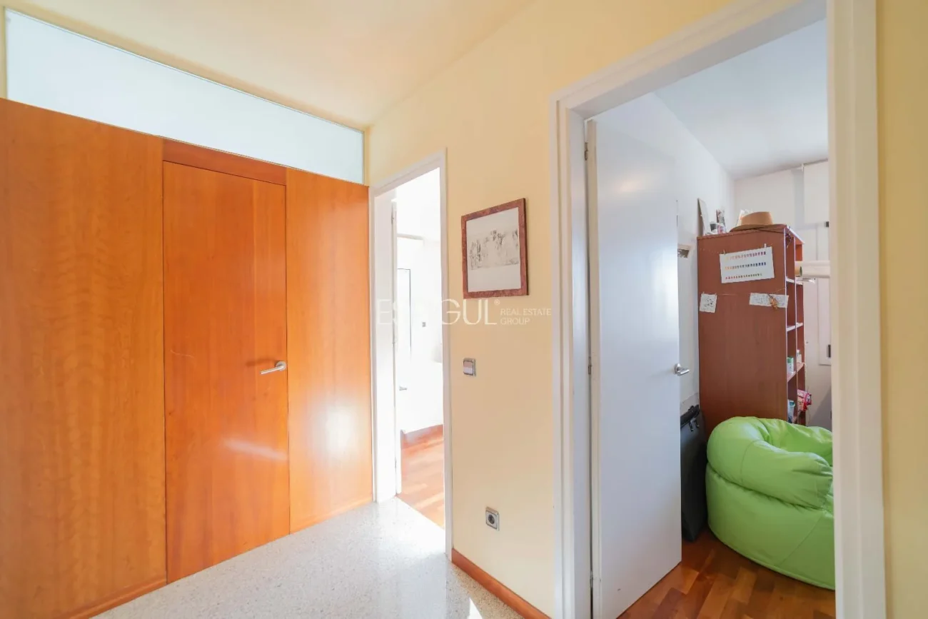 Casa Unifamiliar de 339 m² en Zona Tranquila de Banyoles