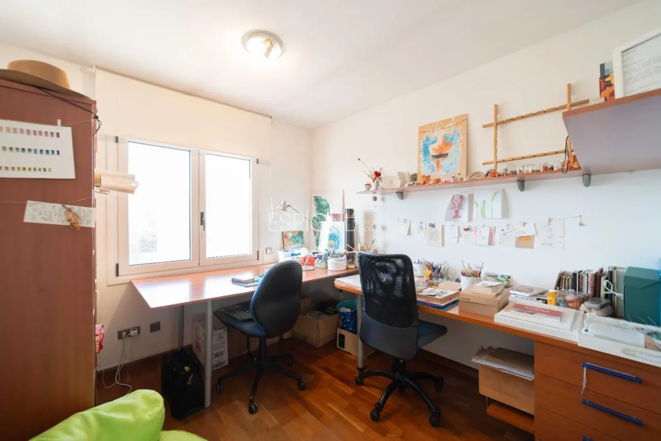 Casa Unifamiliar de 339 m² en Zona Tranquila de Banyoles