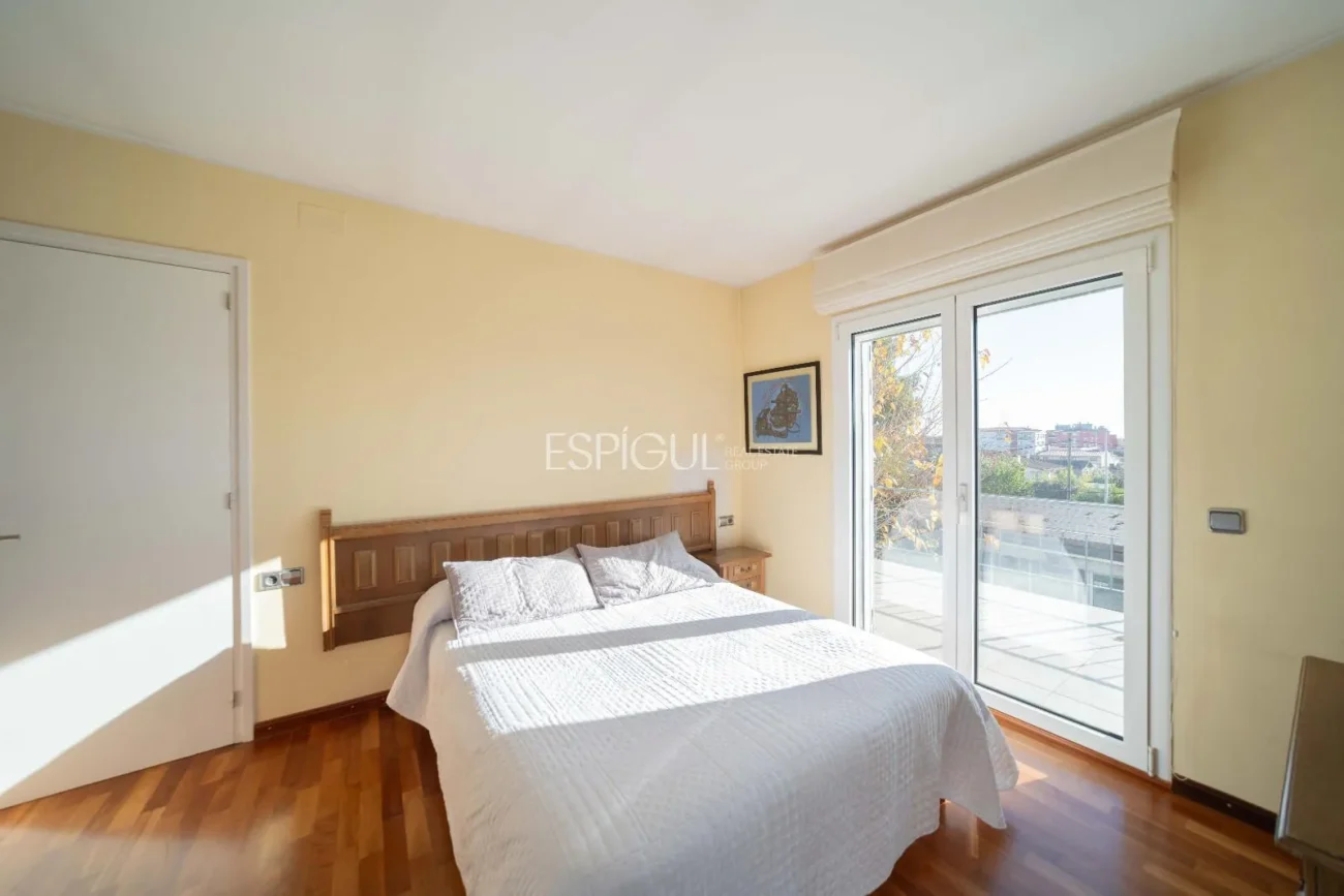 Casa Unifamiliar de 339 m² en Zona Tranquila de Banyoles