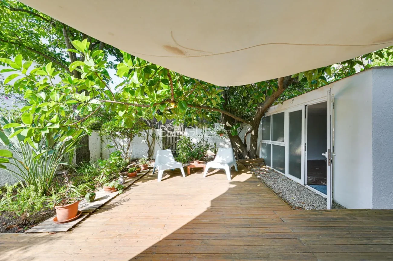 Appartement central à louer temporairement avec jardin privé et 3 chambres à Alella