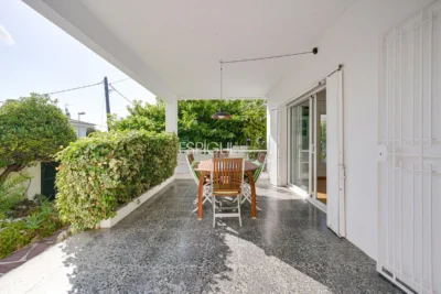 Appartement central à louer temporairement avec jardin privé et 3 chambres à Alella