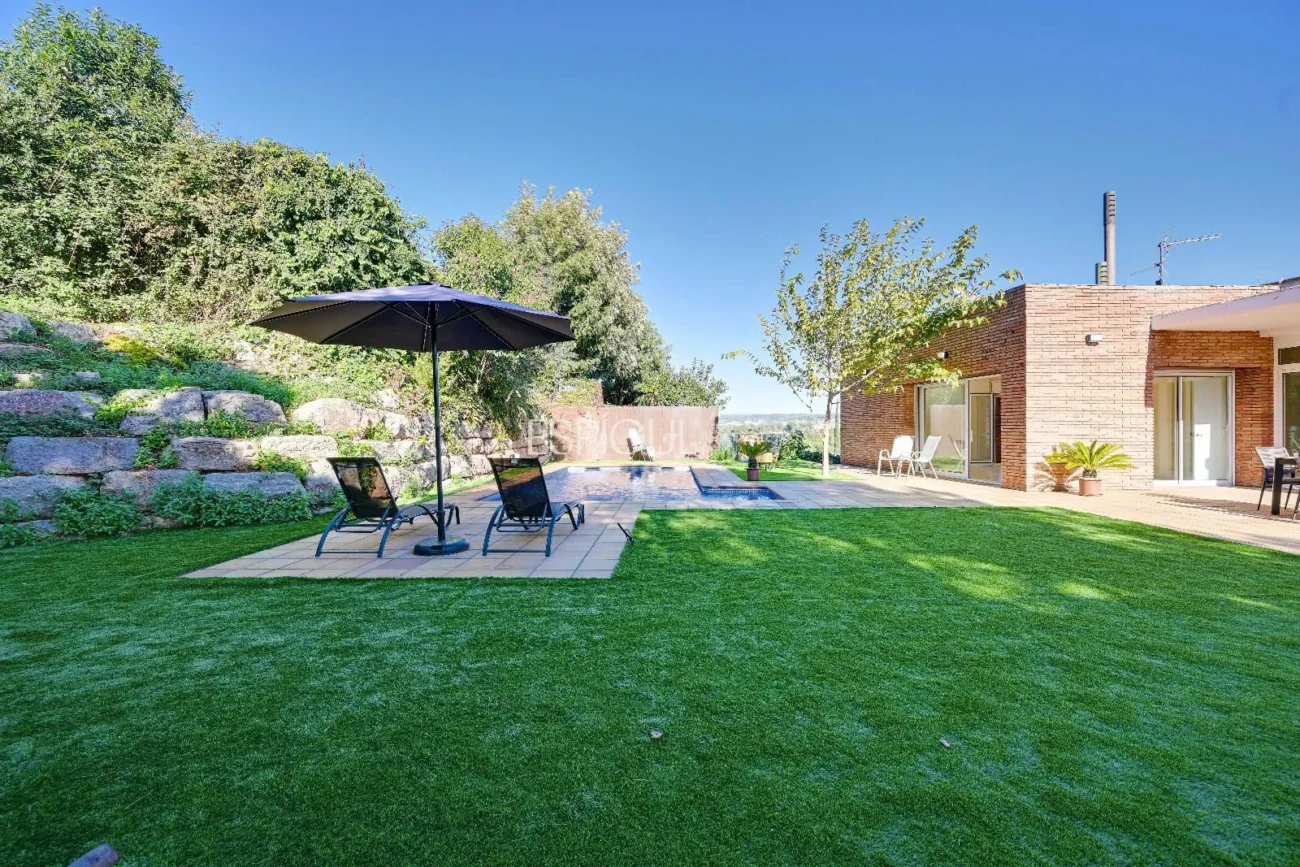 Chalet independiente con piscina en Valldoreix