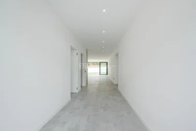 Confort y diseño en Llagostera – Vivienda de obra nueva de una planta