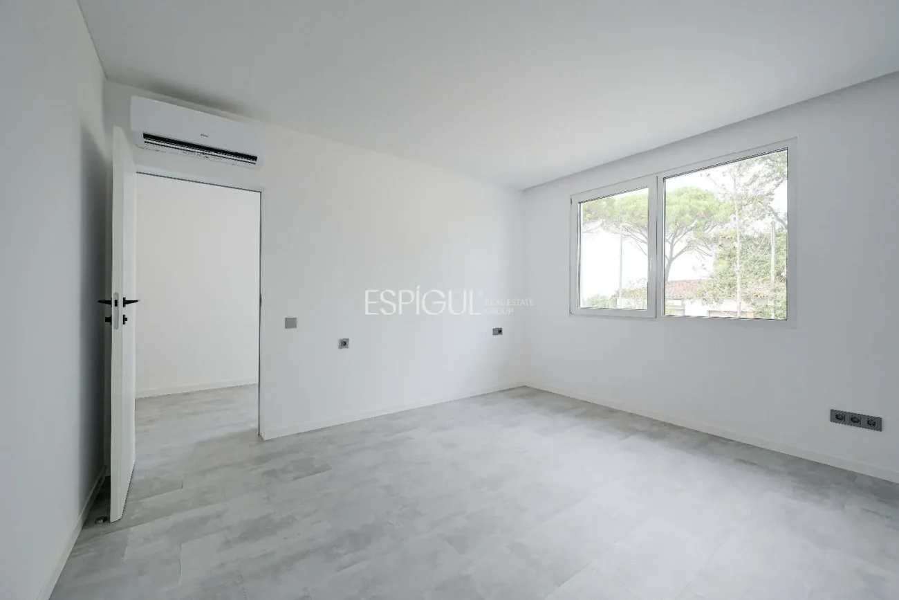 Confort y diseño en Llagostera – Vivienda de obra nueva de una planta