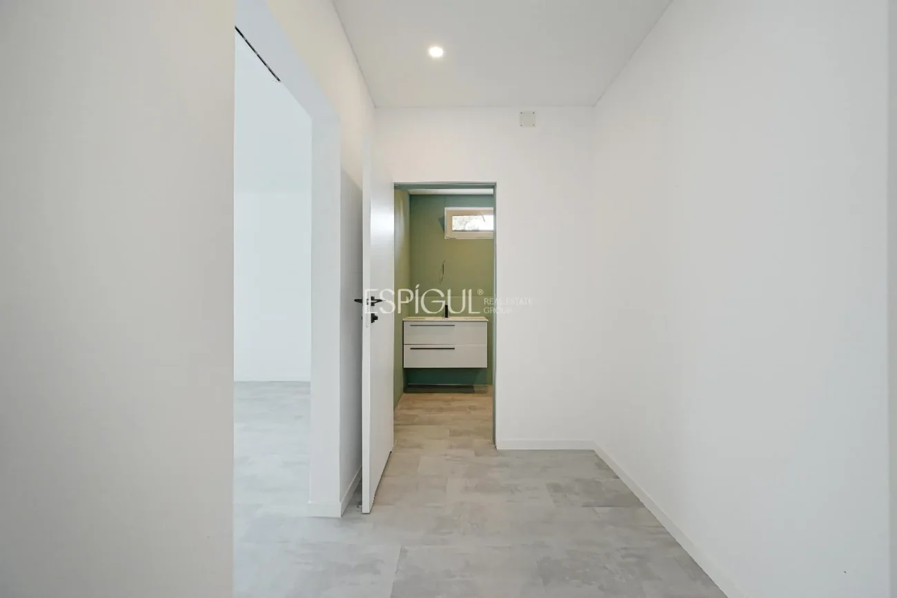 Confort y diseño en Llagostera – Vivienda de obra nueva de una planta