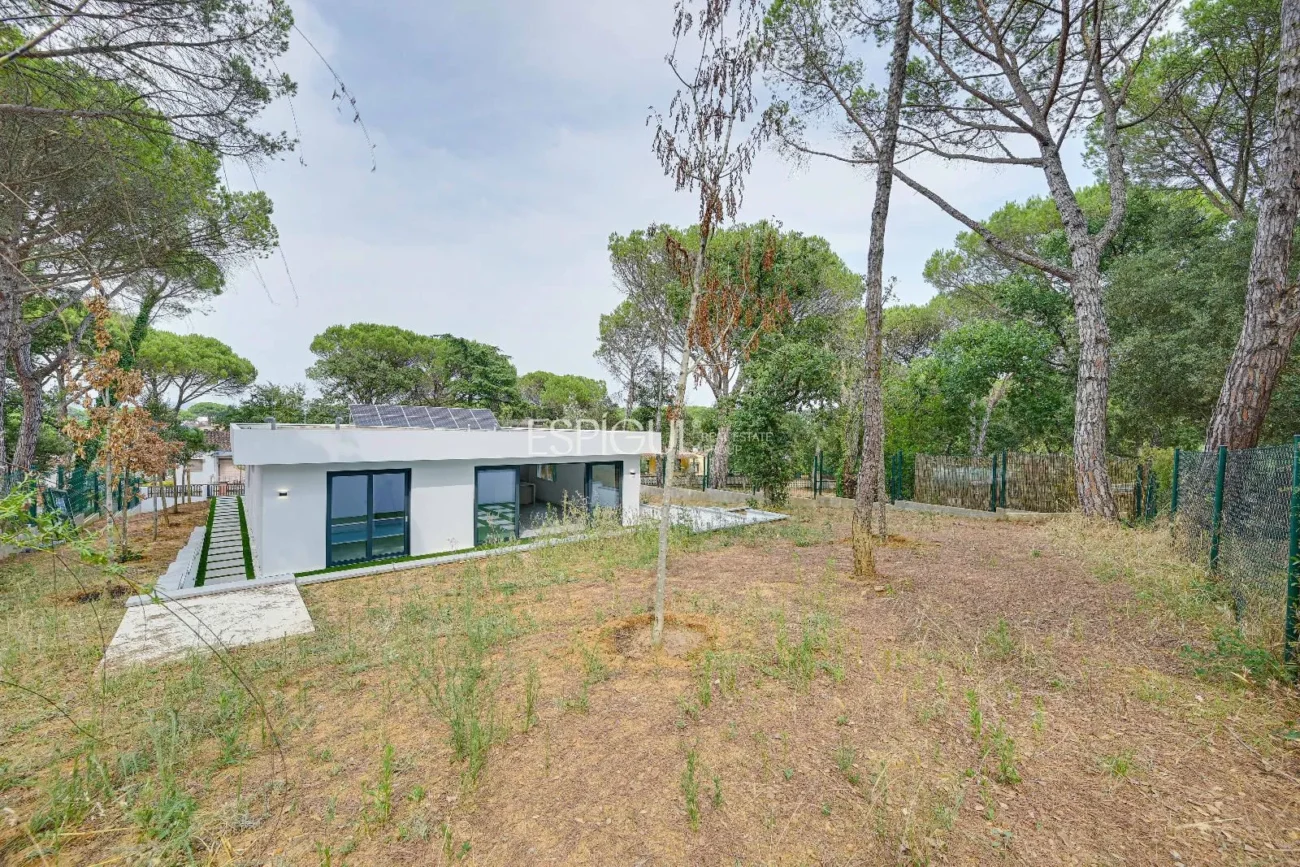 Confort y diseño en Llagostera – Vivienda de obra nueva de una planta