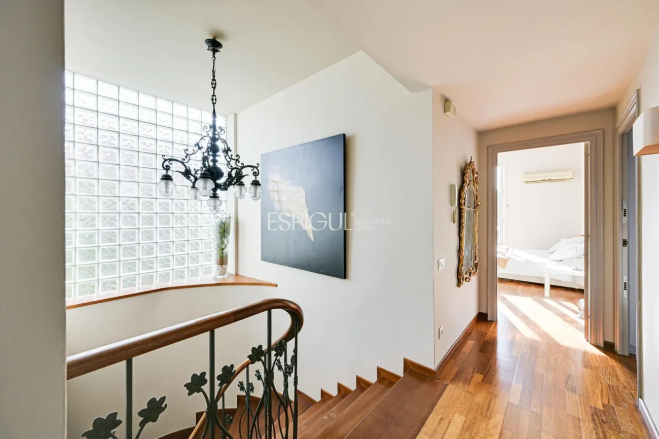 Elegancia, espacio y ubicación premium: Casa única en Ocata