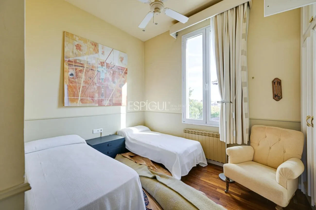 Elegancia, espacio y ubicación premium: Casa única en Ocata