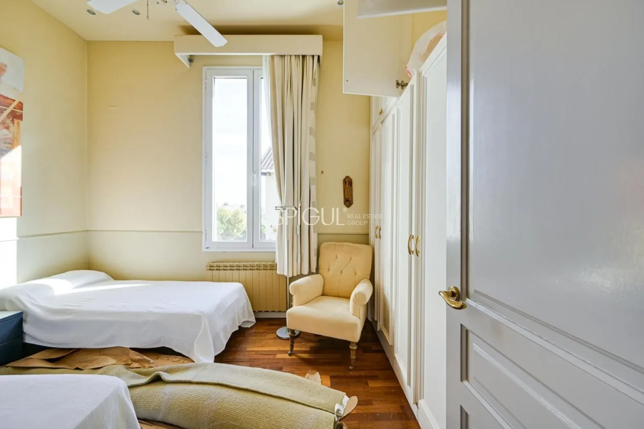 Elegancia, espacio y ubicación premium: Casa única en Ocata