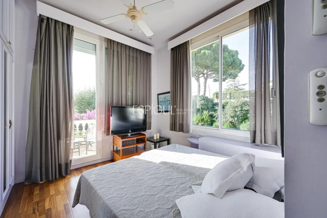 Elegancia, espacio y ubicación premium: Casa única en Ocata