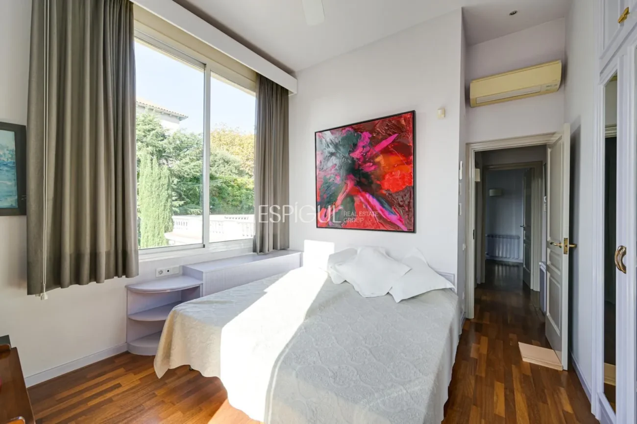 Elegancia, espacio y ubicación premium: Casa única en Ocata