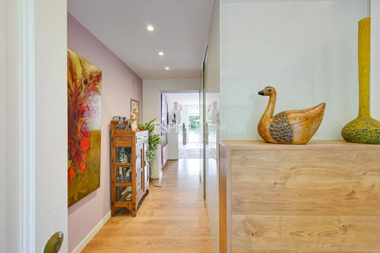 Elegancia, espacio y ubicación premium: Casa única en Ocata