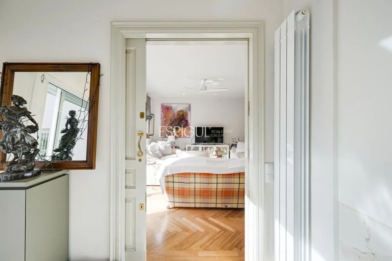 Elegancia, espacio y ubicación premium: Casa única en Ocata