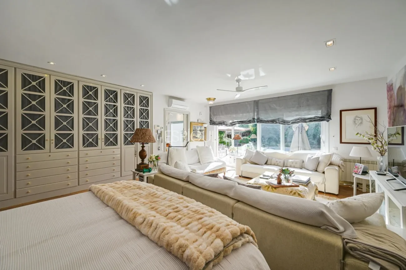 Elegancia, espacio y ubicación premium: Casa única en Ocata