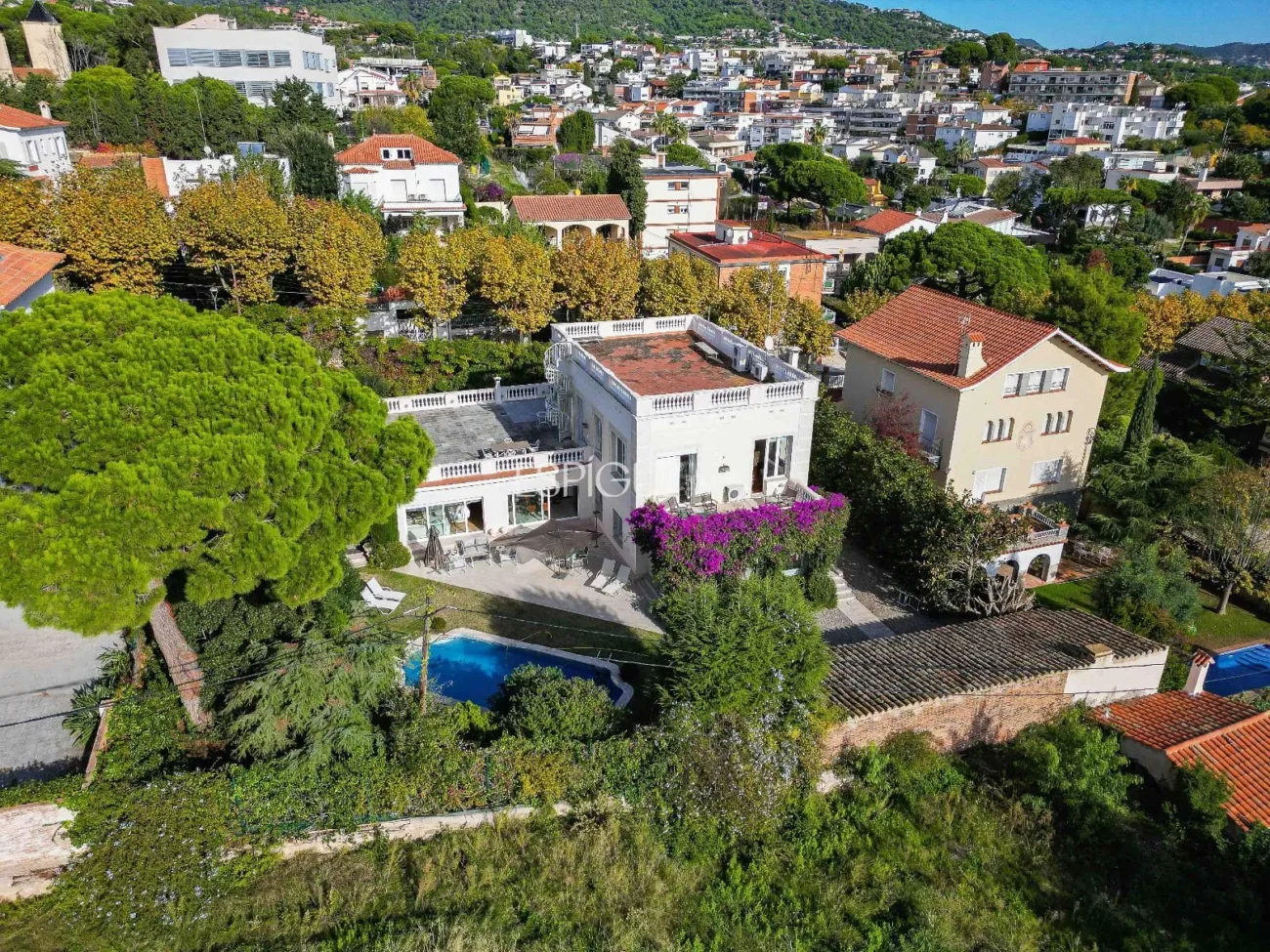 Elegancia, espacio y ubicación premium: Casa única en Ocata