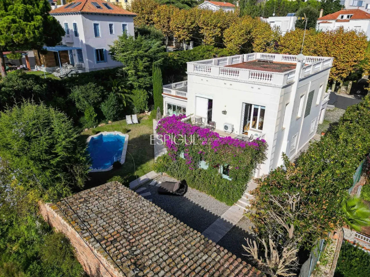 Elegancia, espacio y ubicación premium: Casa única en Ocata