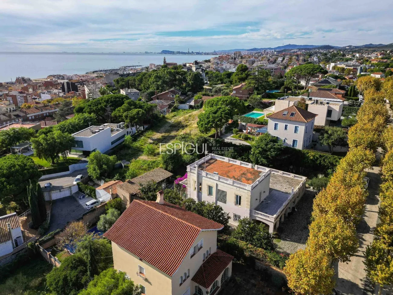 Elegancia, espacio y ubicación premium: Casa única en Ocata