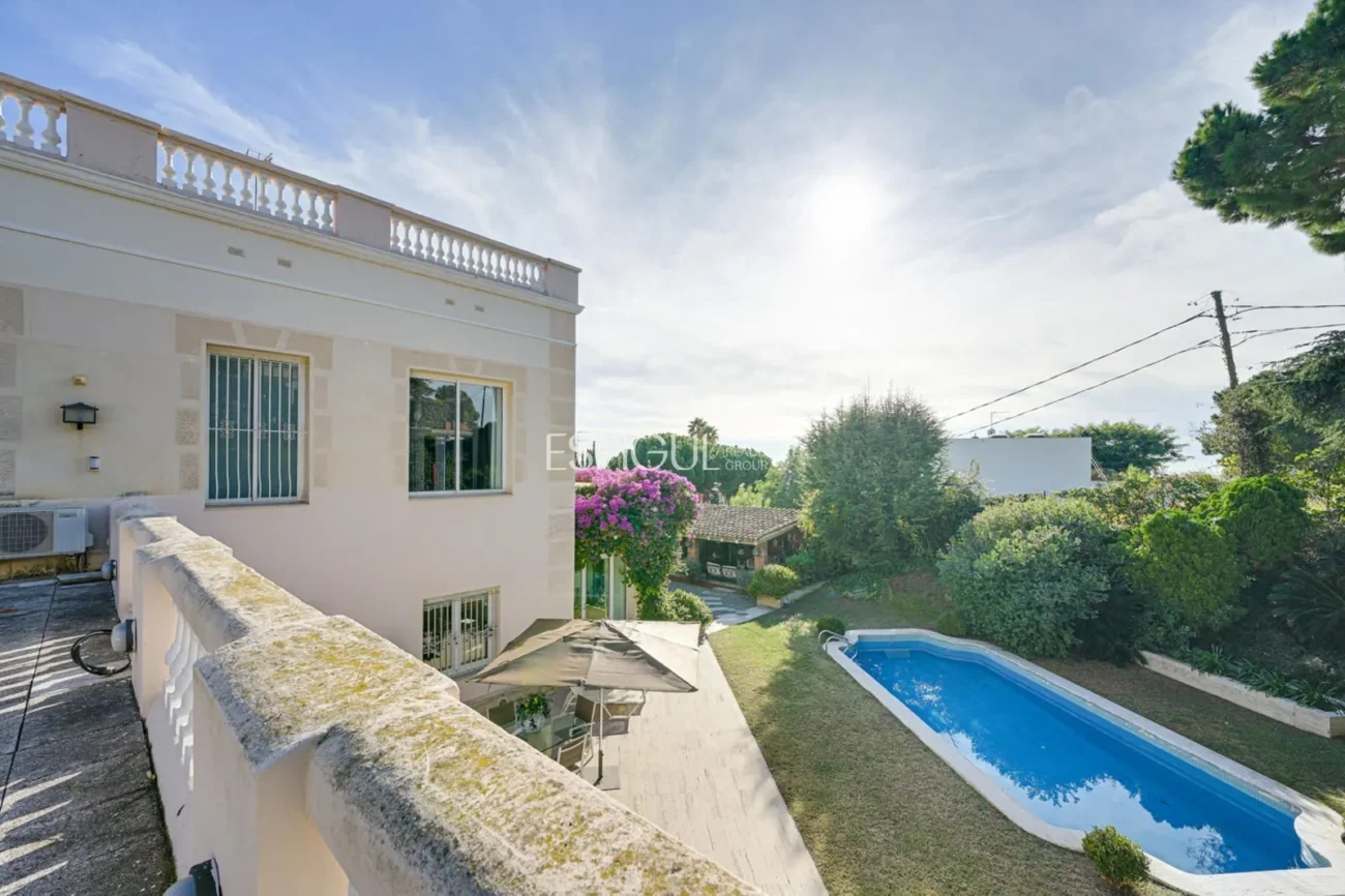 Elegancia, espacio y ubicación premium: Casa única en Ocata