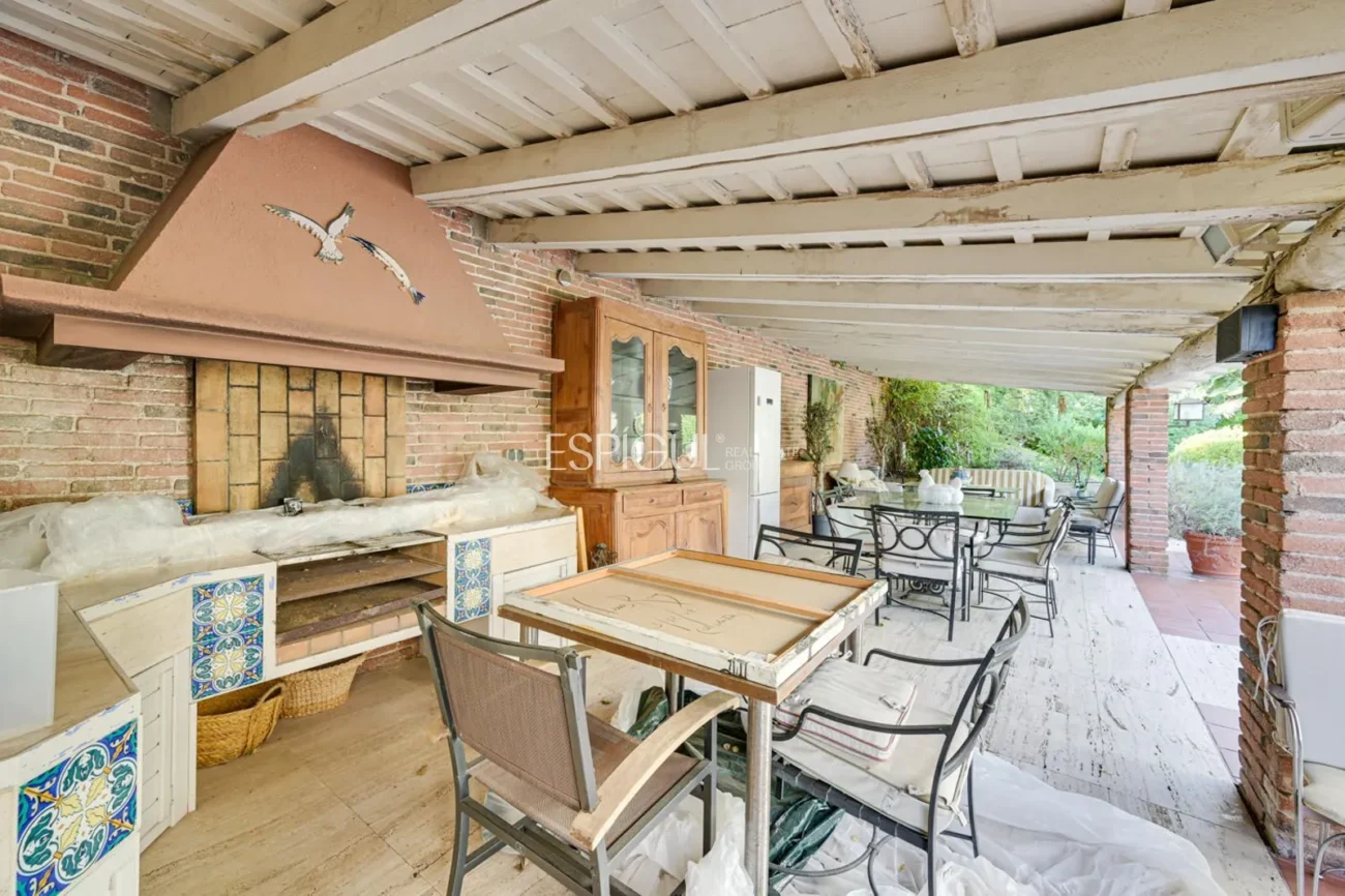 Elegancia, espacio y ubicación premium: Casa única en Ocata