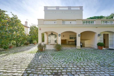 Elegancia, espacio y ubicación premium: Casa única en Ocata