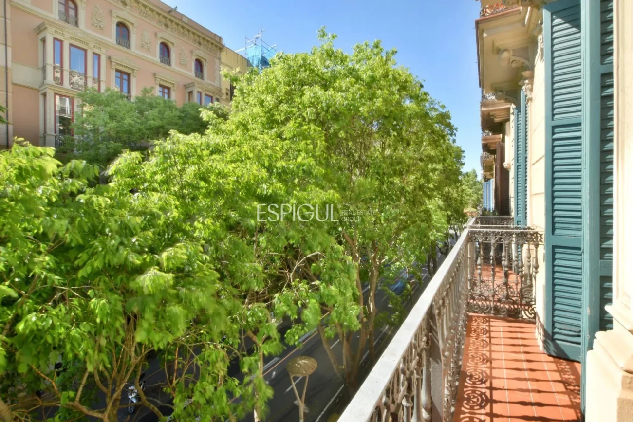 Elegante piso en venta recién reformado junto a Passeig de Sant Joan, Barcelona