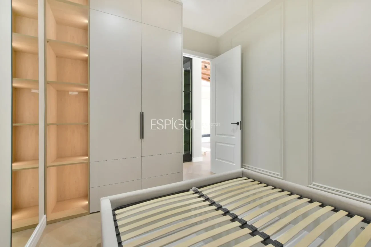 Elegante piso en venta recién reformado junto a Passeig de Sant Joan, Barcelona