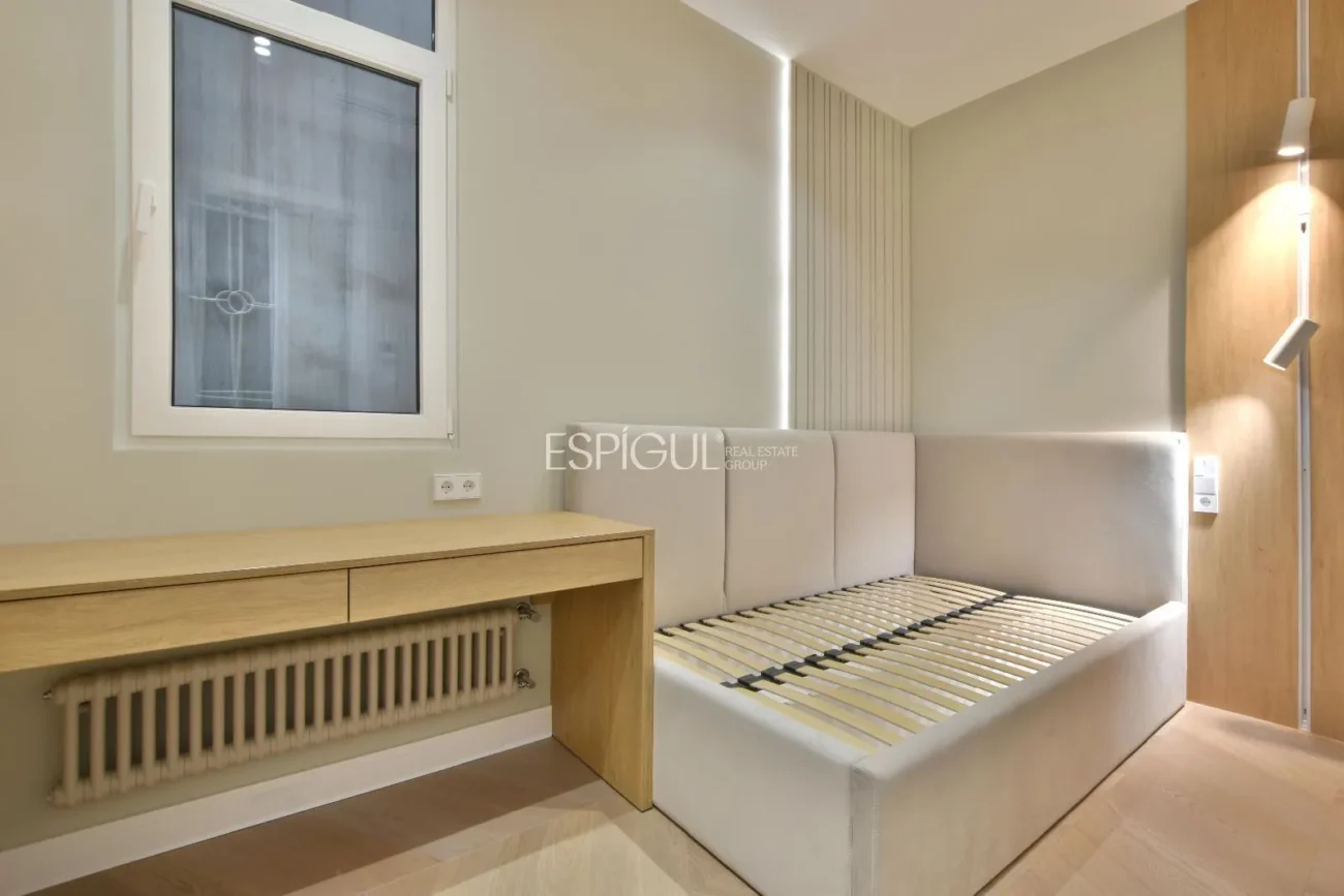Elegante piso en venta recién reformado junto a Passeig de Sant Joan, Barcelona