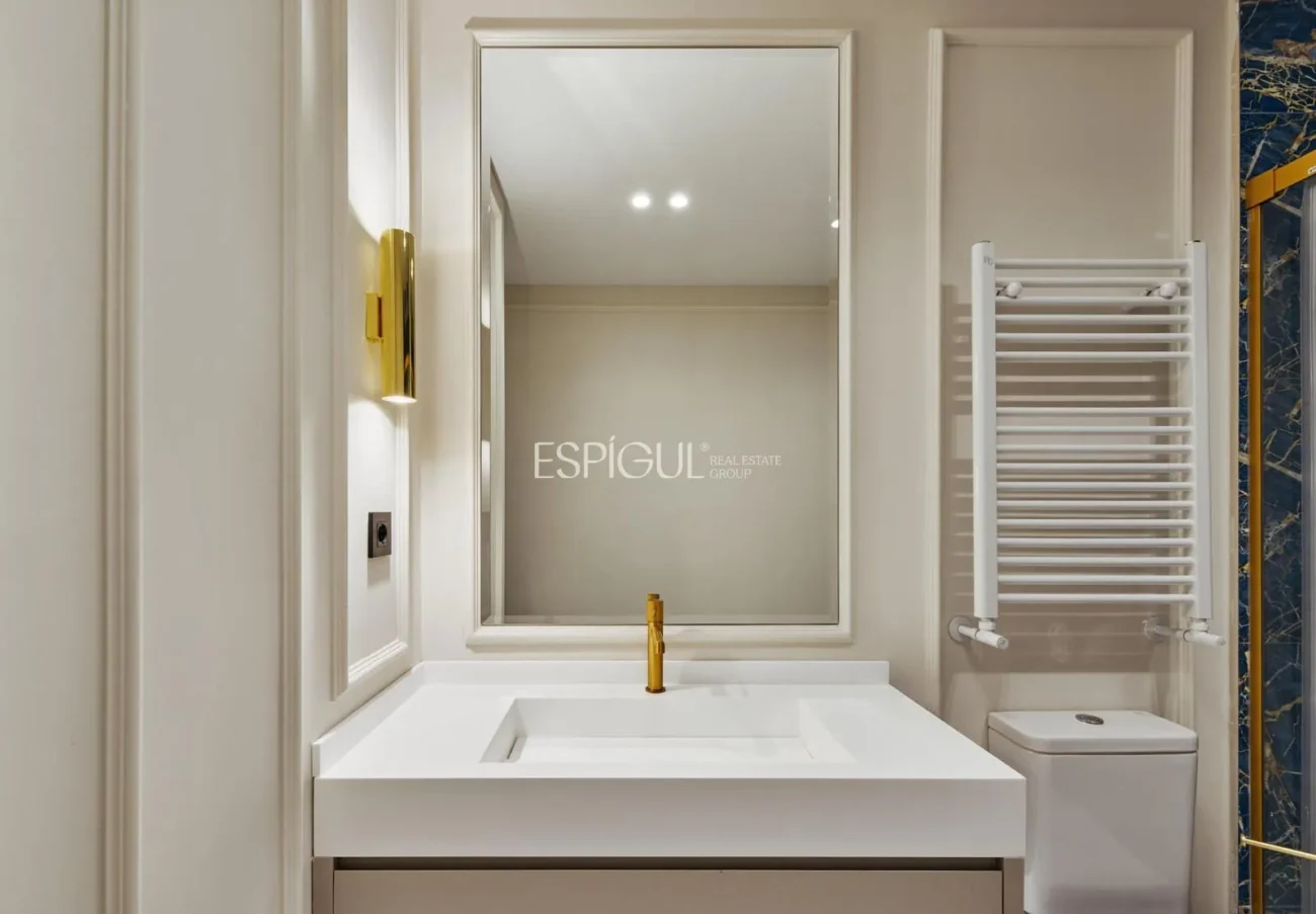 Élégant appartement rénové dans la Calle General Díaz Porlier, Lista