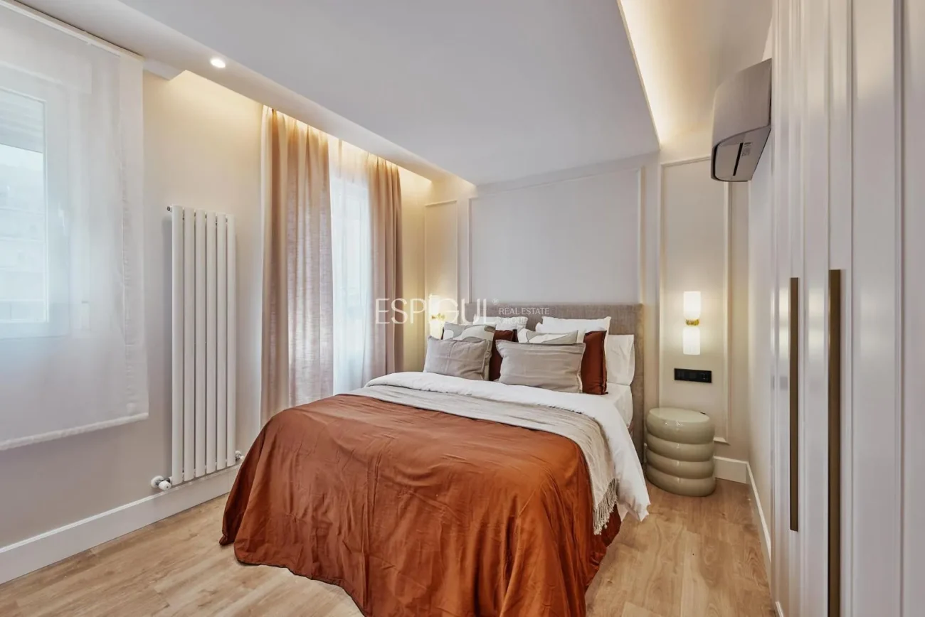 Élégant appartement rénové dans la Calle General Díaz Porlier, Lista