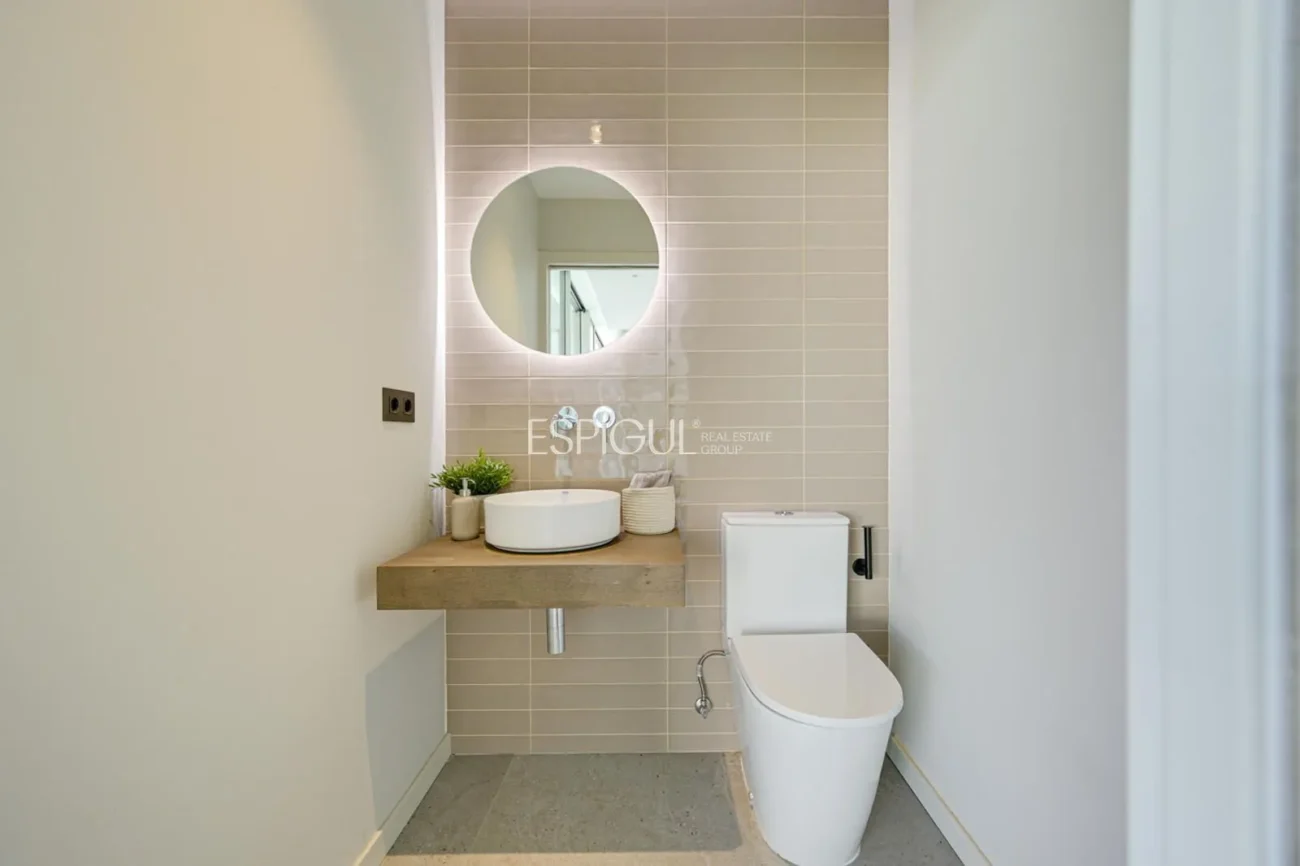 Elegante villa con vistas al campo de golf y a la montaña en una ubicación privilegiada