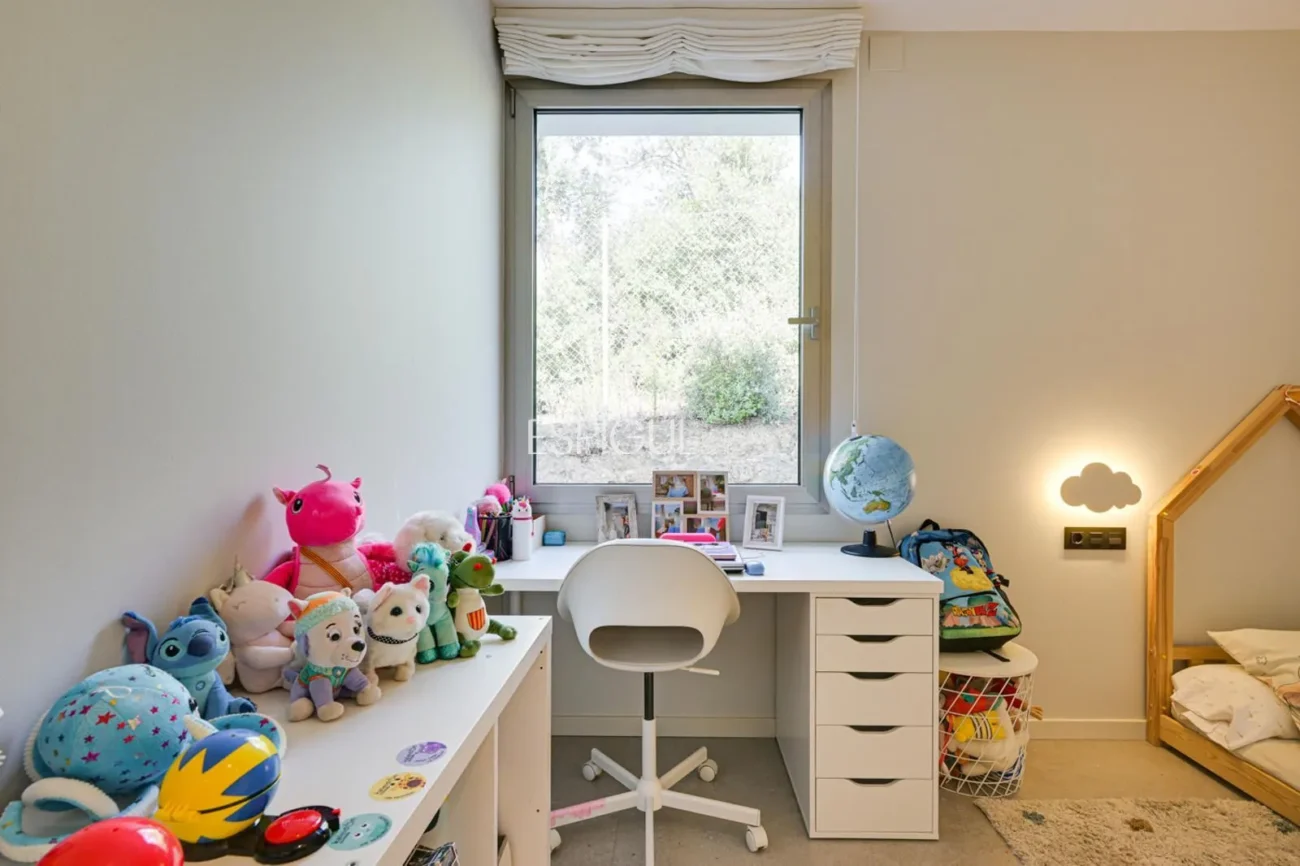 Elegante villa con vistas al campo de golf y a la montaña en una ubicación privilegiada