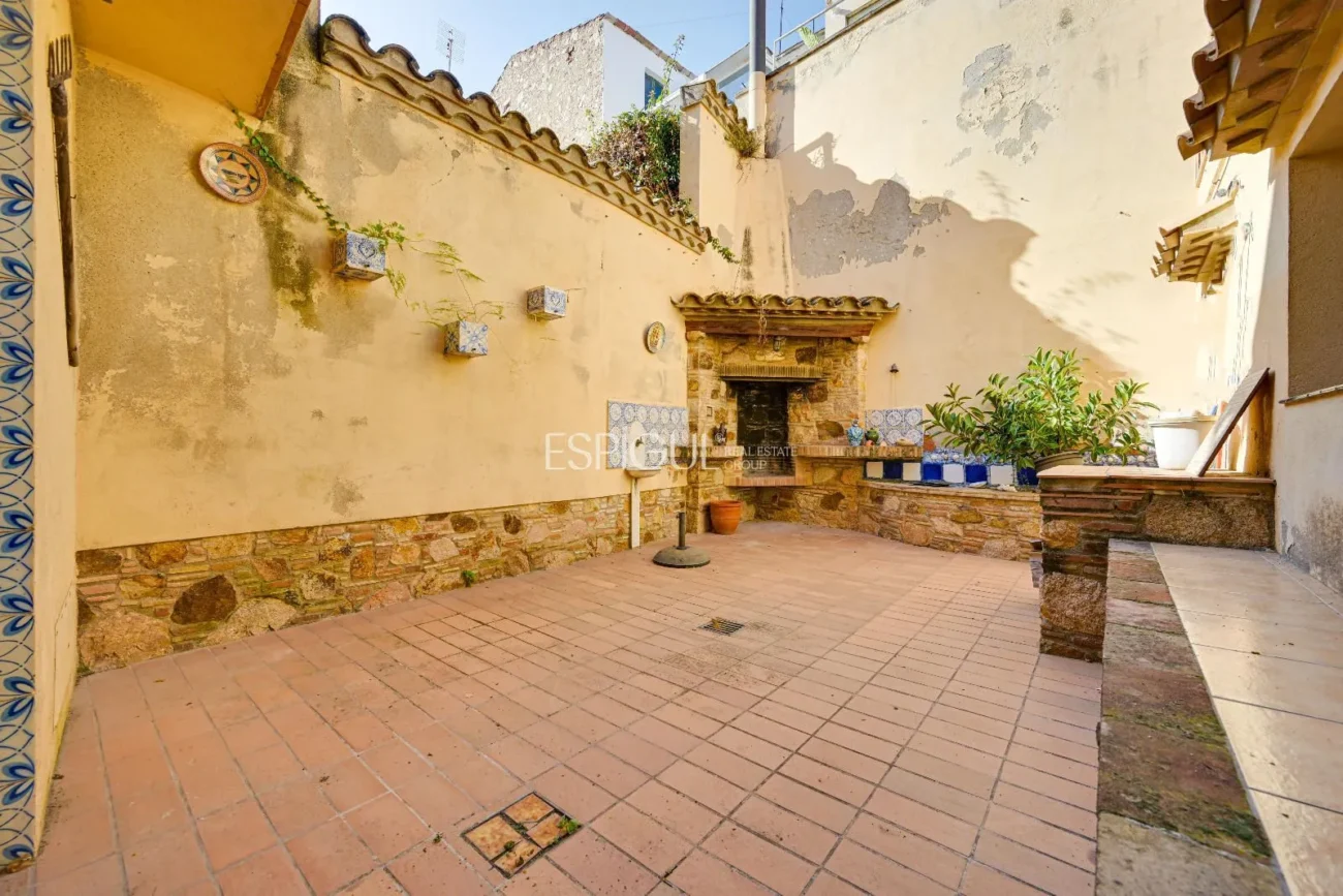 Encantadora casa de pueblo a pocos pasos del mar en Sant Feliu de Guíxols