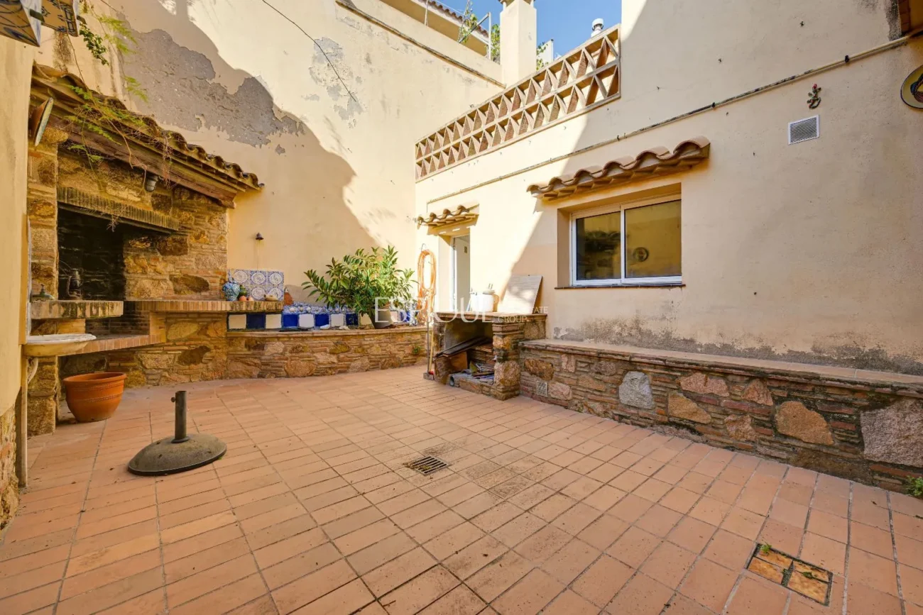 Encantadora casa de pueblo a pocos pasos del mar en Sant Feliu de Guíxols