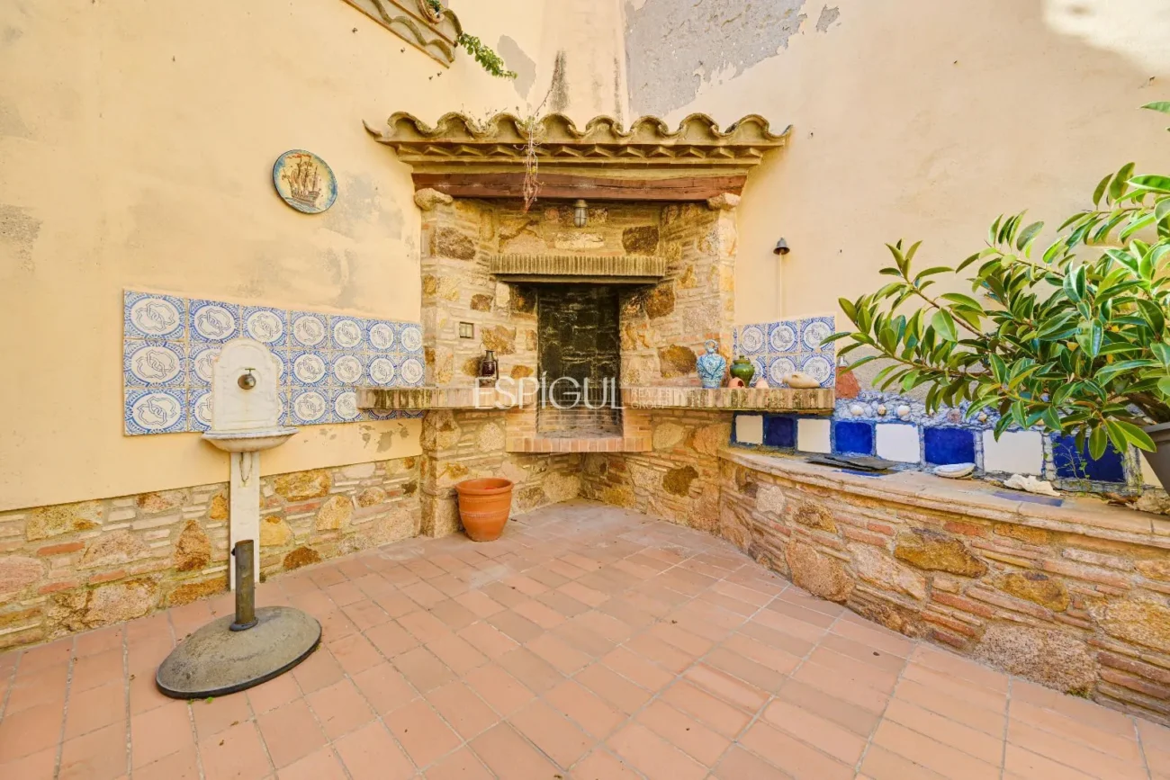 Encantadora casa de pueblo a pocos pasos del mar en Sant Feliu de Guíxols