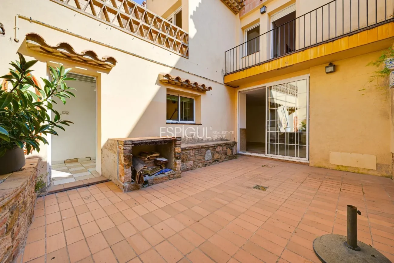 Encantadora casa de pueblo a pocos pasos del mar en Sant Feliu de Guíxols